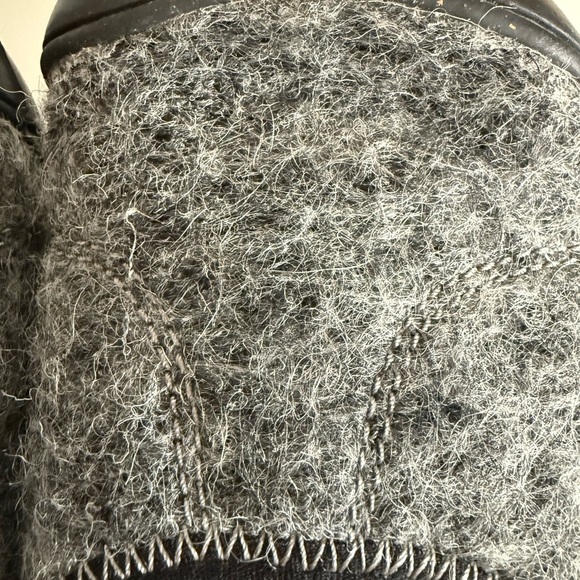 Keen Sienna Wool Mary Jane Gray Flats with Cushioned Sole and Slip-On Design - Picture 8 of 9